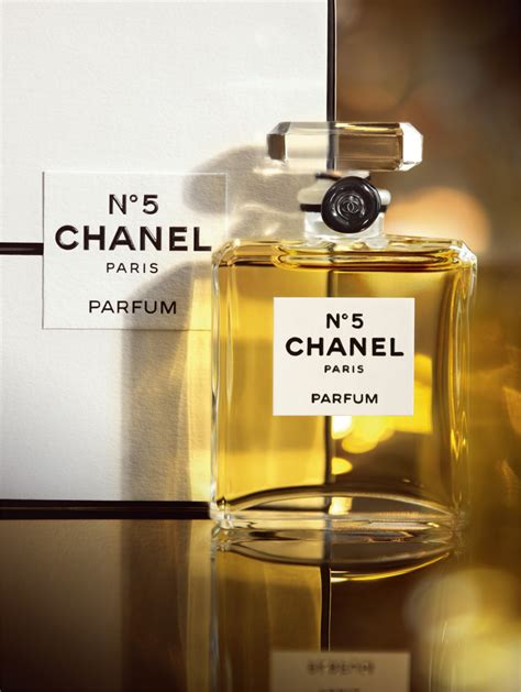 chanel no 5 turned green|Chanel number 5.